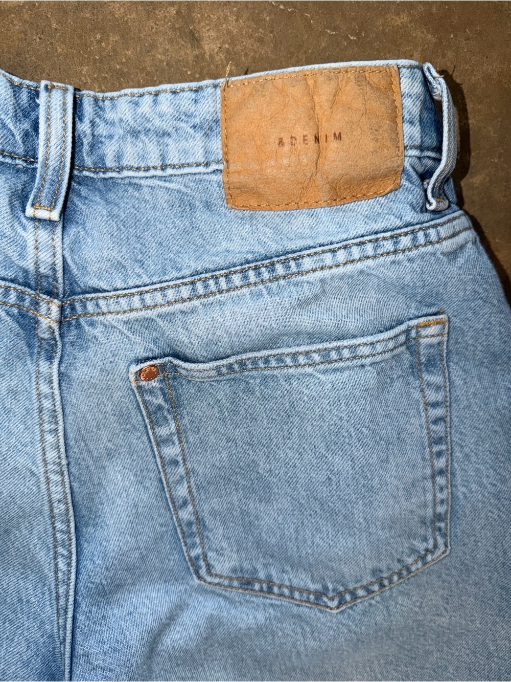 &Denim High Waist Baggy Loose Fit Distressed Jeans Size 6 Light Wash Denim - Picture 10 of 10